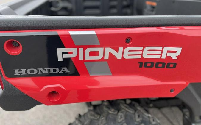 2025 Honda Pioneer 1000-6 Deluxe Crew Deluxe