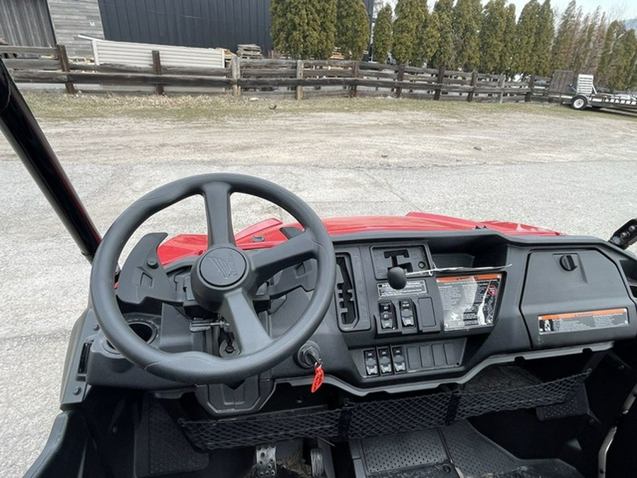 2025 Honda Pioneer 1000-6 Deluxe Crew Deluxe