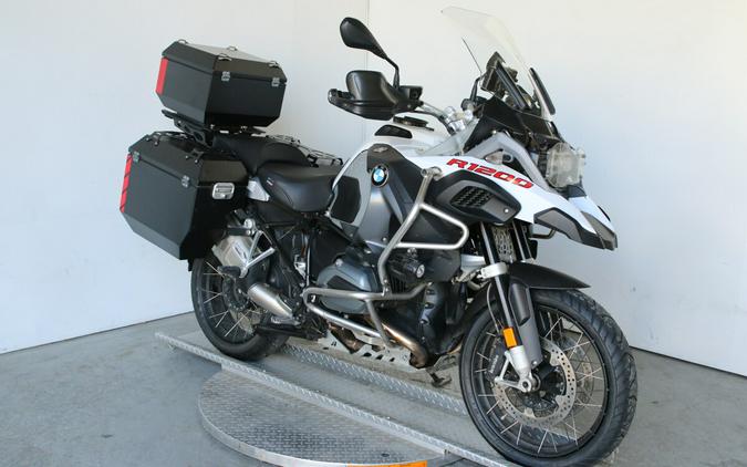 2017 BMW Motorrad R 1200 GS Adventure Light White