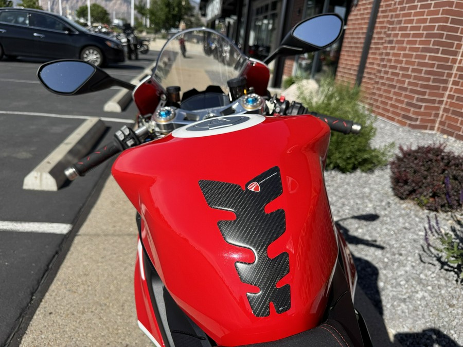 2024 Ducati Panigale V2 Bayliss Red / White / Green