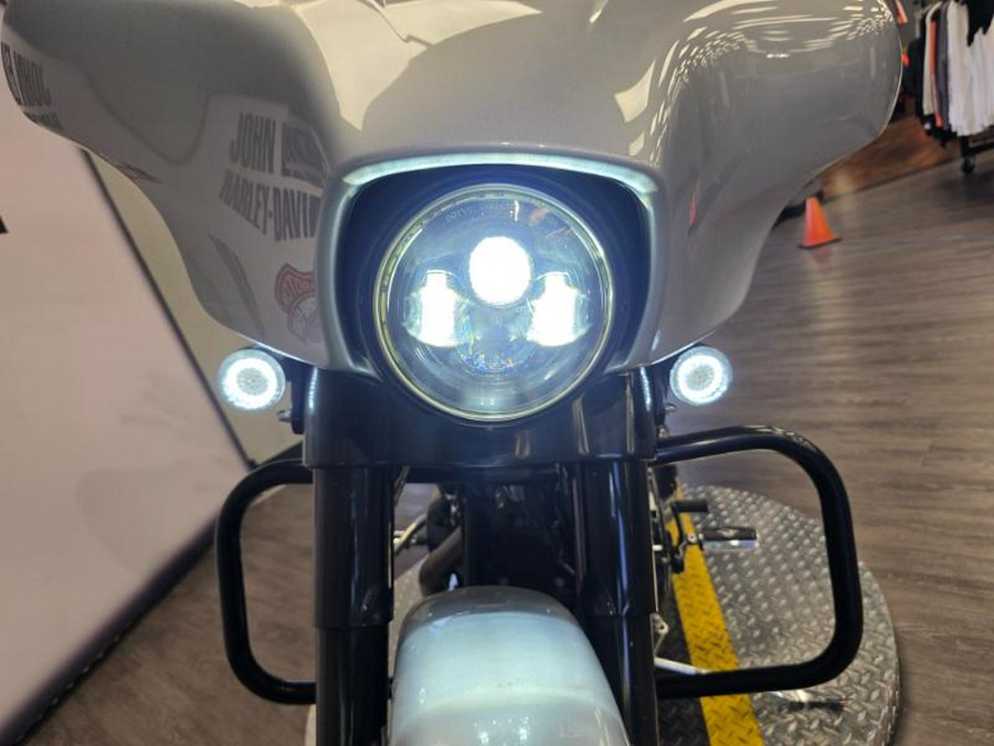 2019 Harley-Davidson FLHXS STREET GLIDE SPECIAL