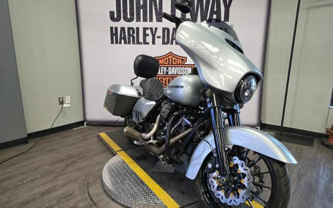 2019 Harley-Davidson FLHXS STREET GLIDE SPECIAL