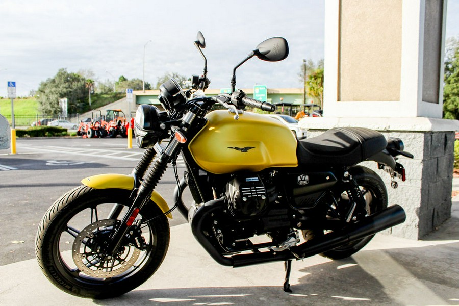 2023 Moto Guzzi V7 Stone