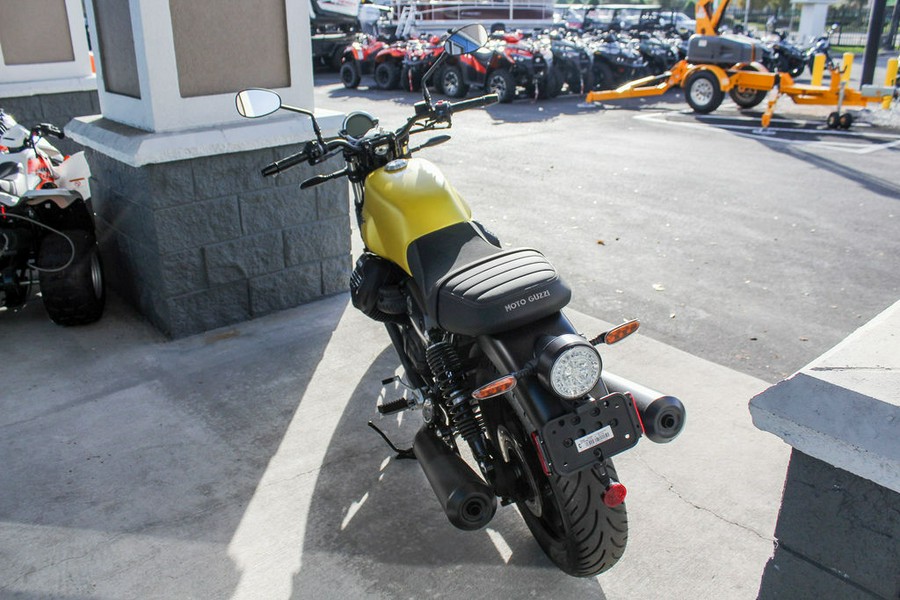 2023 Moto Guzzi V7 Stone