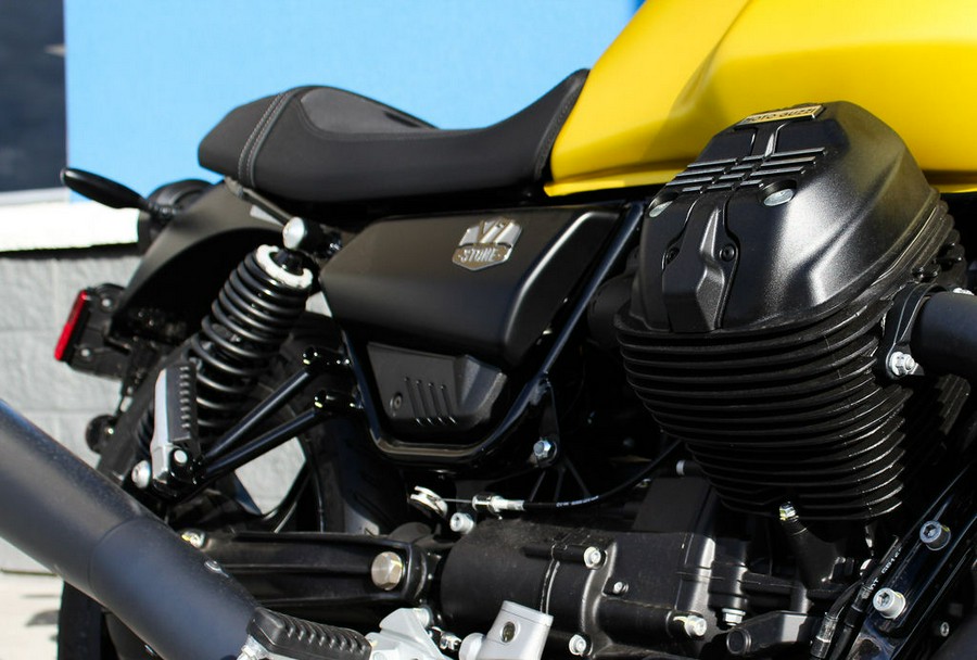 2023 Moto Guzzi V7 Stone