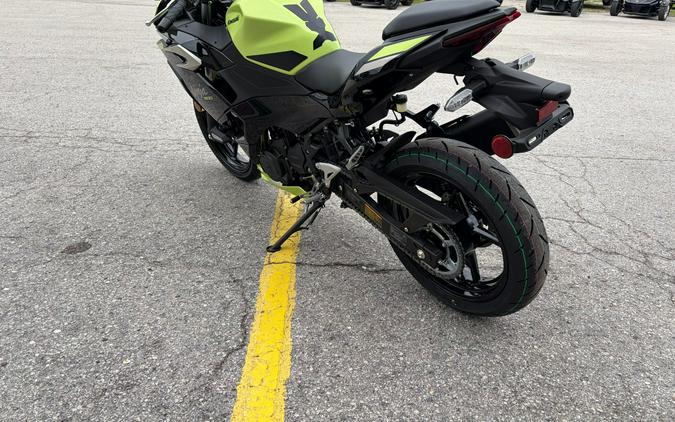 2026 Kawasaki Ninja® 500 SE ABS