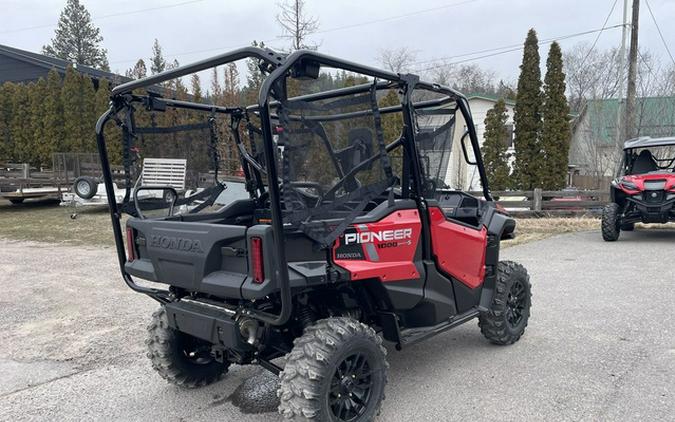 2025 Honda Pioneer 1000-5 Deluxe