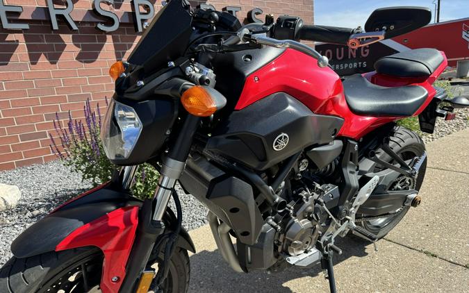 2017 Yamaha FZ-07 Rapid Red