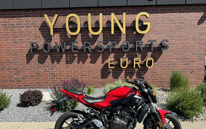 2017 Yamaha FZ-07 Rapid Red