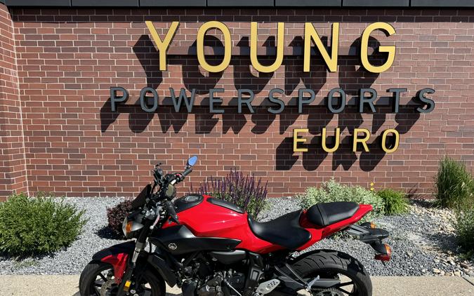 2017 Yamaha FZ-07 Rapid Red