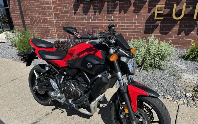 2017 Yamaha FZ-07 Rapid Red