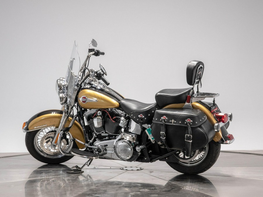 2017 HARLEY-DAVIDSON FLSTC HERITAGE CLASSIC in Black Hills Gold/ Black Quartz