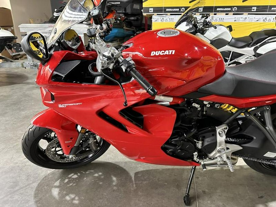 2024 Ducati Supersport 950 Red