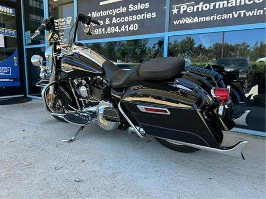 2016 Harley-Davidson Road King®