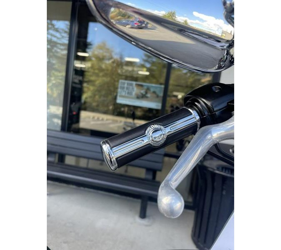 2013 Harley-Davidson® XL1200C - Sportster® 1200 Custom