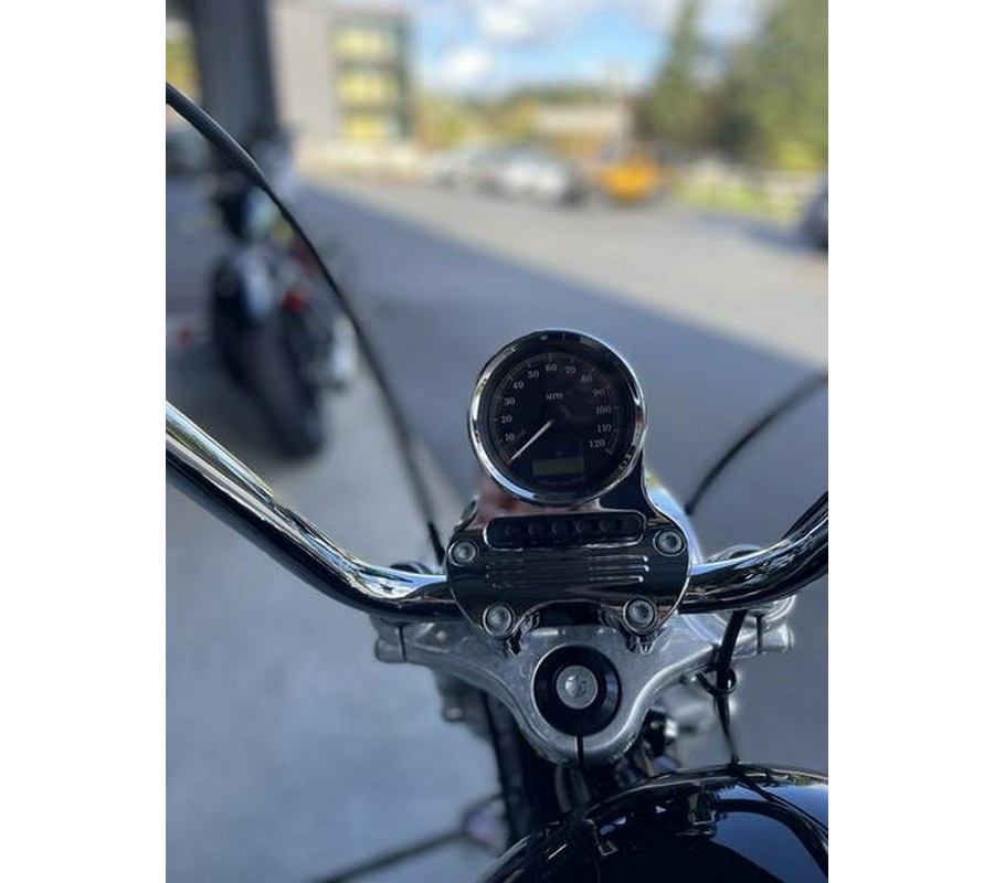 2013 Harley-Davidson® XL1200C - Sportster® 1200 Custom