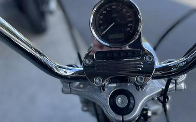 2013 Harley-Davidson® XL1200C - Sportster® 1200 Custom