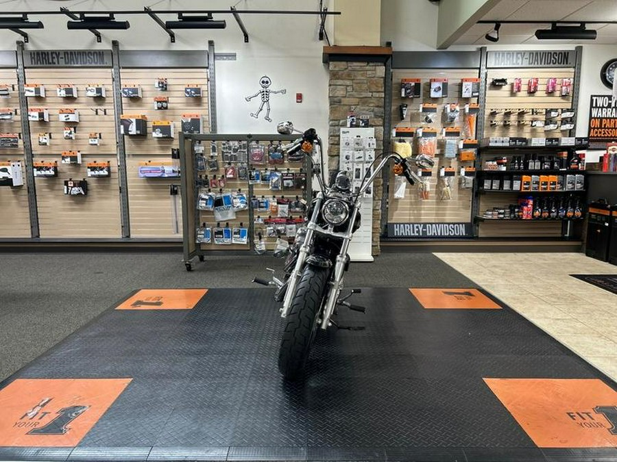 2013 Harley-Davidson® XL1200C - Sportster® 1200 Custom