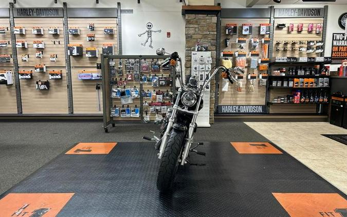 2013 Harley-Davidson® XL1200C - Sportster® 1200 Custom