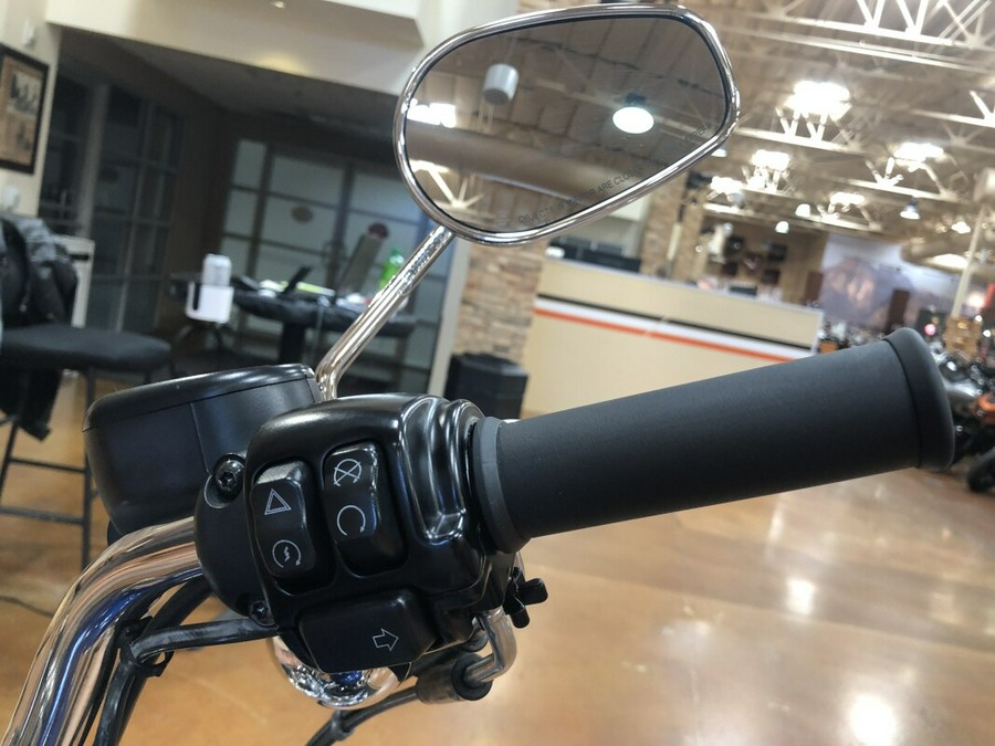 2017 Harley-Davidson 1200 Custom