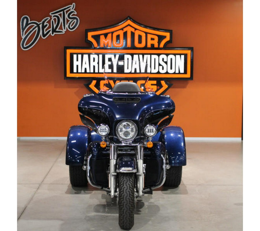 2014 Harley-Davidson® FLHTCUTG - Tri Glide® Ultra