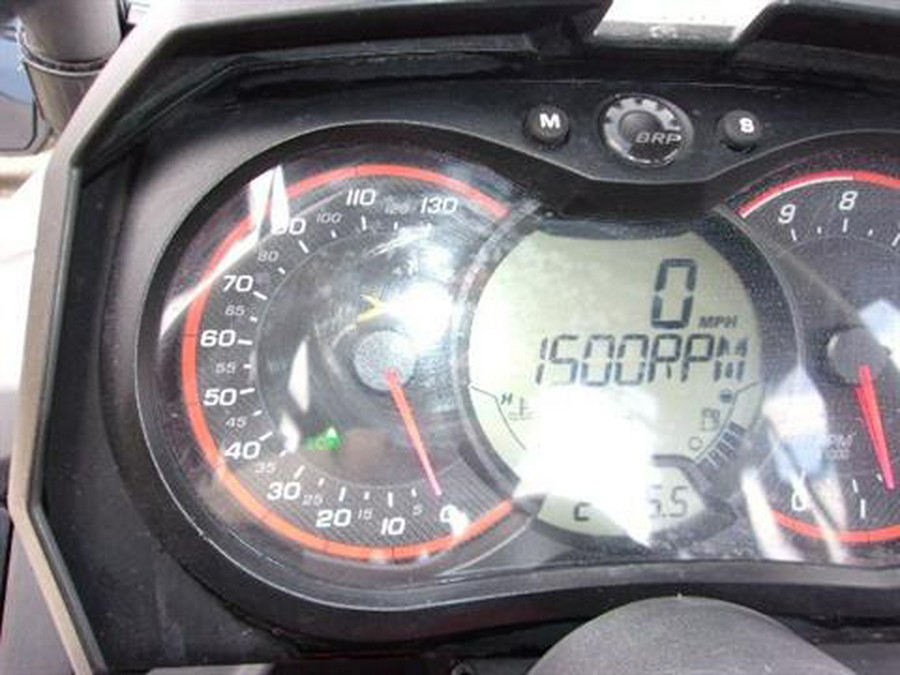 2014 Can-Am Maverick™ Max X® rs DPS™ 1000R