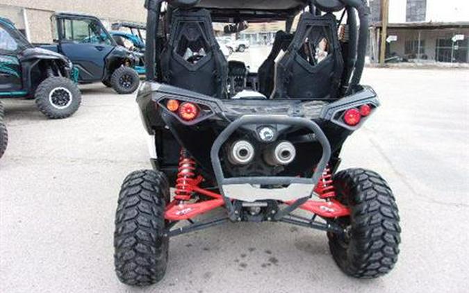 2014 Can-Am Maverick™ Max X® rs DPS™ 1000R