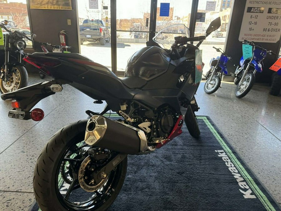 2026 Kawasaki Ninja 500 ABS Metallic Matte Twilight Blue