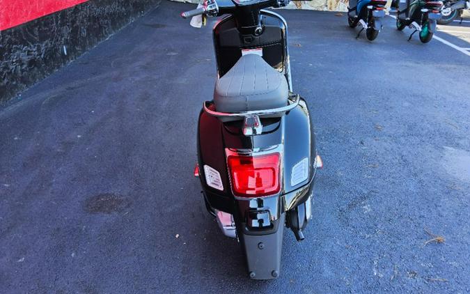 2023 Vespa GTS 300