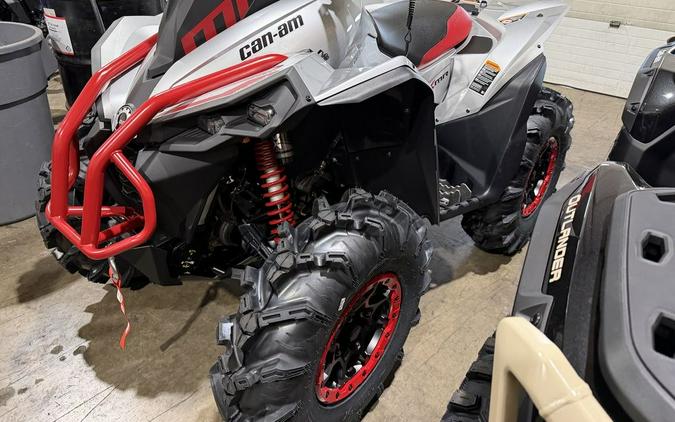 2026 Can-Am® Renegade X mr 1000 R Hyper Silver & Legion Red