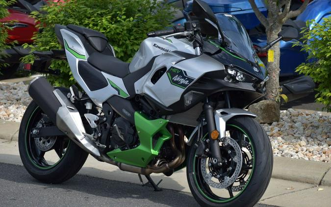 2024 Kawasaki Ninja 7 Hybrid First Look [12 Fast Facts; 40 Pics]