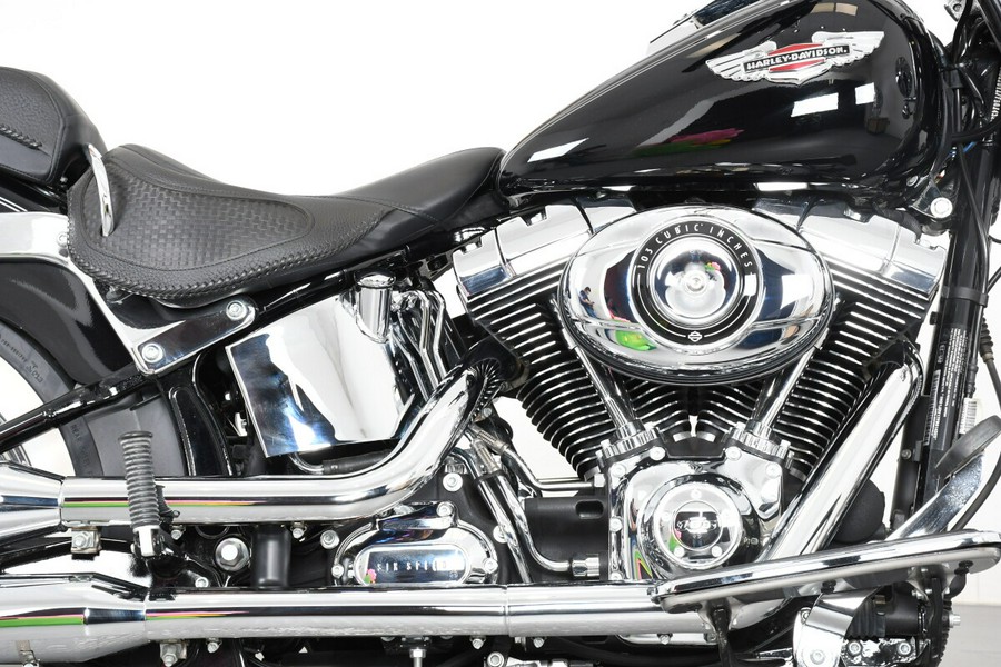 FLSTNSE 2015 CVO™ Softail® Deluxe