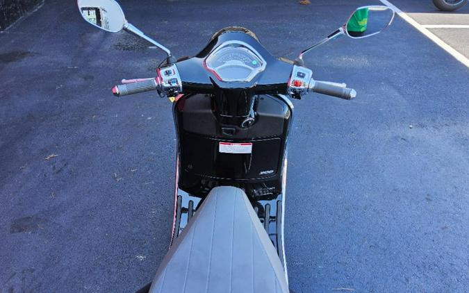 2023 Vespa GTS 300