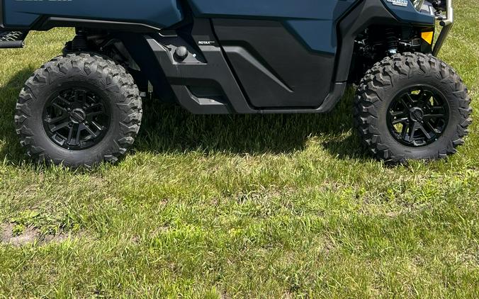 2025 Can-Am Defender Limited