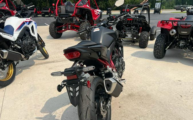 2026 Honda CB750 Hornet E-Clutch