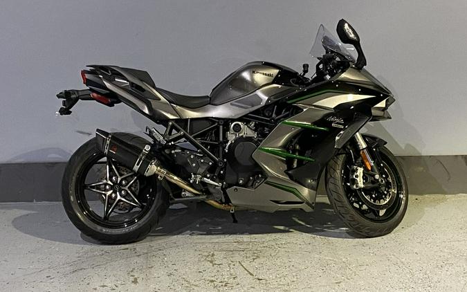 2019 Kawasaki Ninja H2 SX SE+ Review: Supercharged Travel