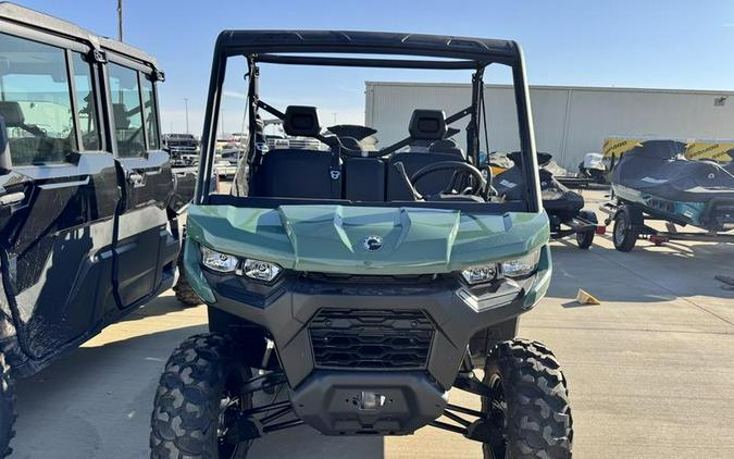 2026 Can-Am® Defender DPS HD9 Compass Green