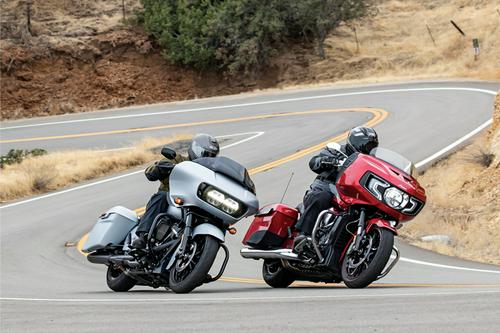 2020 Harley-Davidson Road Glide Special vs. Indian Challenger Limited | Comparison Test Review