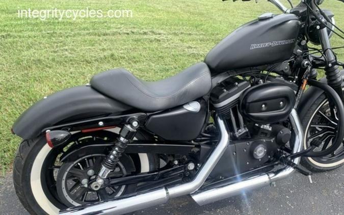 2011 Harley-Davidson® XL883N - Sportster® Iron 883™