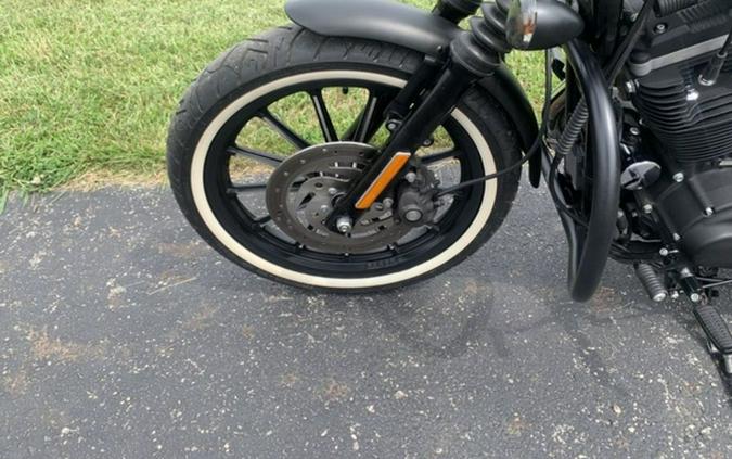 2011 Harley-Davidson® XL883N - Sportster® Iron 883™