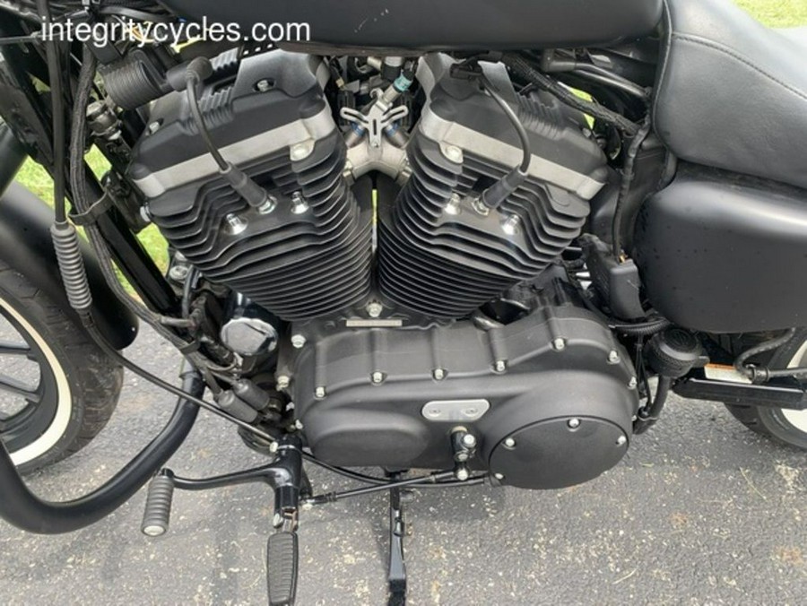 2011 Harley-Davidson® XL883N - Sportster® Iron 883™