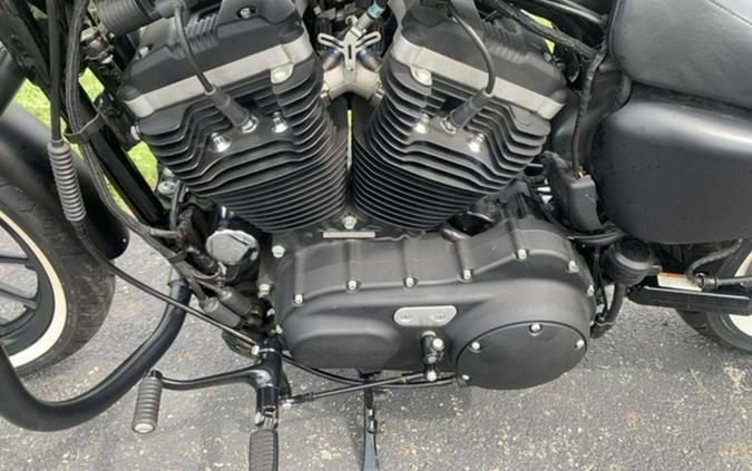 2011 Harley-Davidson® XL883N - Sportster® Iron 883™