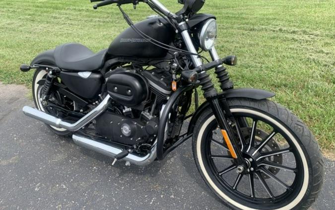 2011 Harley-Davidson® XL883N - Sportster® Iron 883™