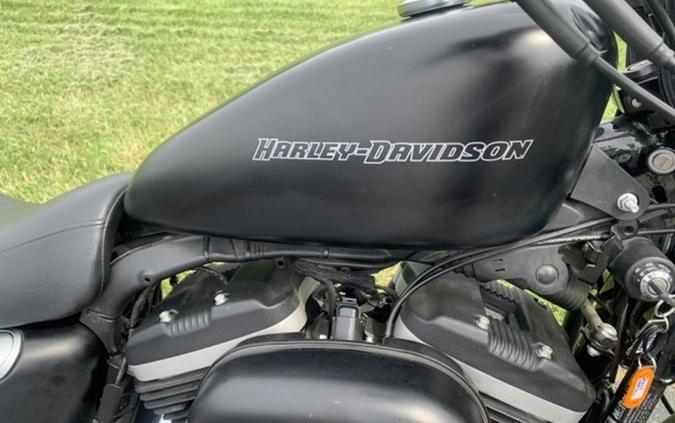 2011 Harley-Davidson® XL883N - Sportster® Iron 883™