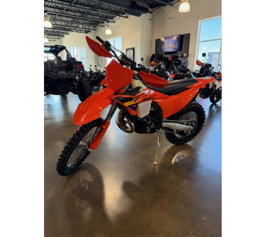 2026 KTM XC 300