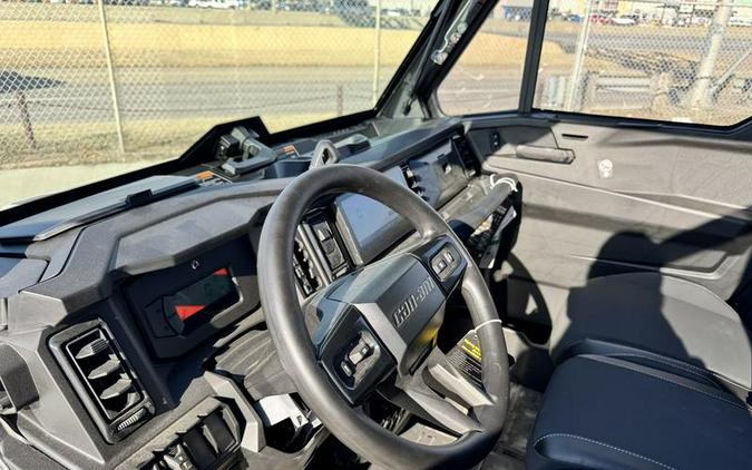 2026 Can-Am® Defender Limited HD11