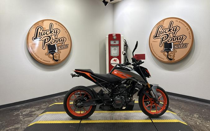 2023 KTM 200 DUKE