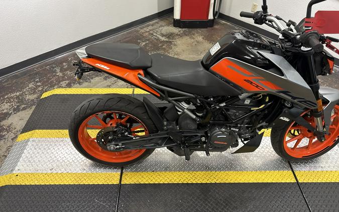 2023 KTM 200 DUKE