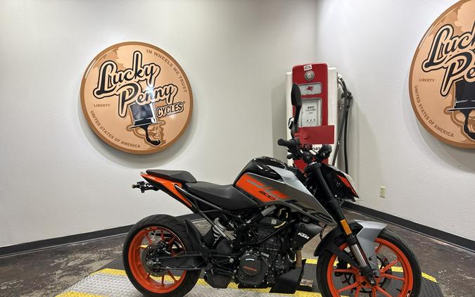 2023 KTM 200 DUKE