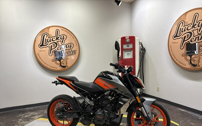 2023 KTM 200 DUKE
